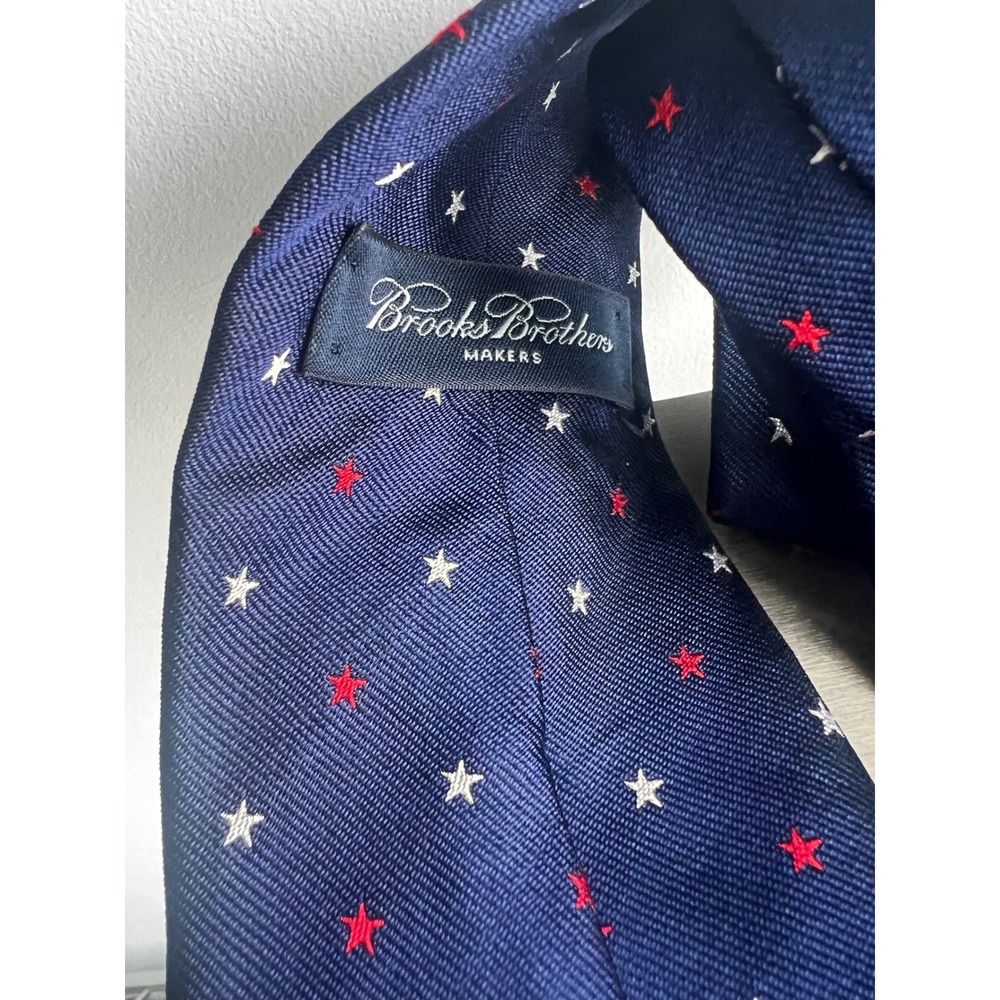 Brooks Brothers Tie Mens Navy Blue Silk Red White Star Pattern USA Made England - Picture 2 of 7